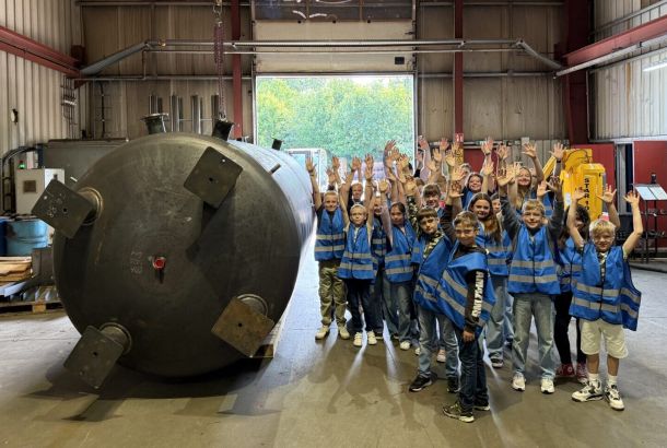 Schulklasse 5b zu Besuch bei Huch Behälterbau