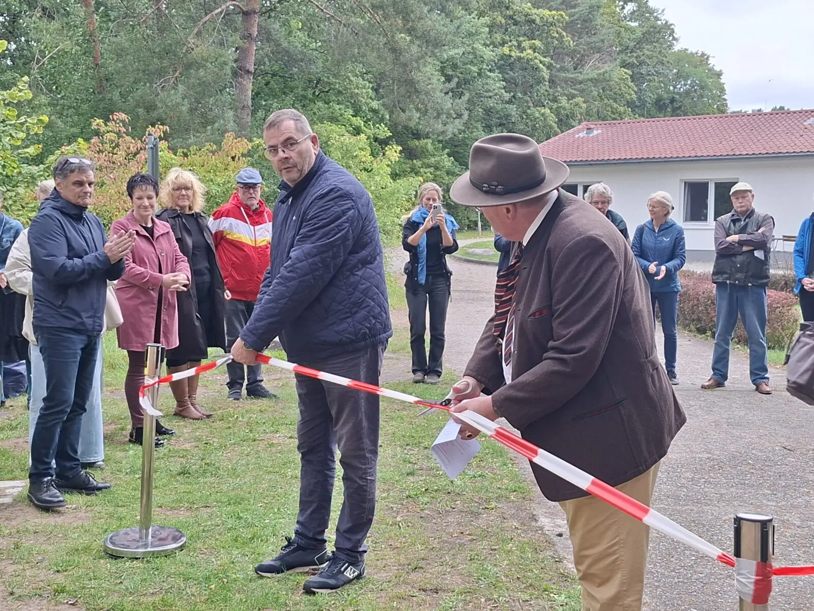 Bürgermeister Udo Rönnefahrt und Amtsdirektor Karsten Rottstädt bei der Eröffnung