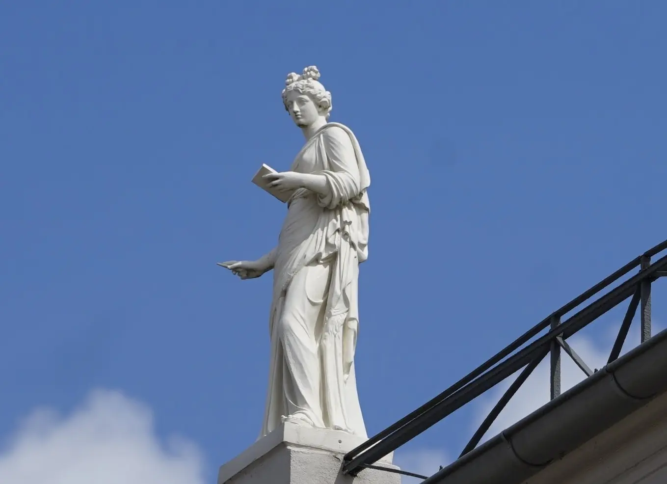 IN digit drei IN digit drei