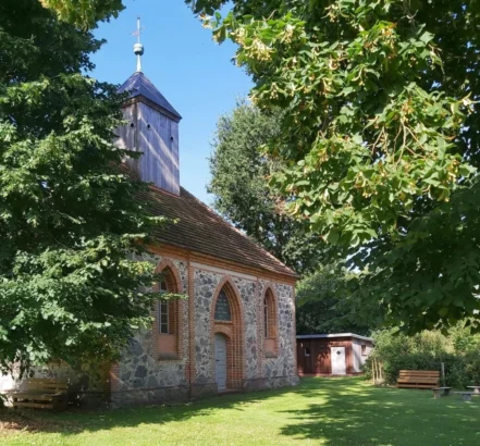 weihnachtsgottesdienst in der kleinen kirche darsikow